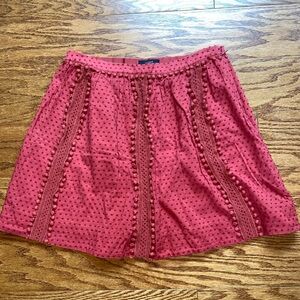 J. Crew Swiss Dot Pom-Pom Skirt Size 4 Dusty pomegranate red color NICE!